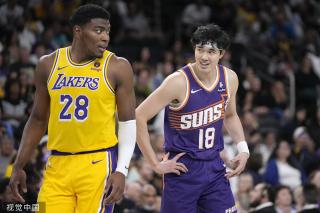 他以敏锐的 他以敏锐的